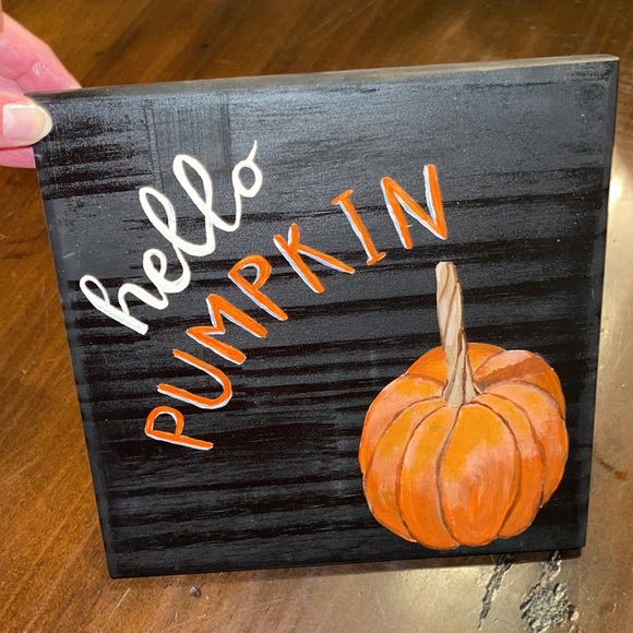 Hello Pumpkin Plaque - Picture 2 of 2
